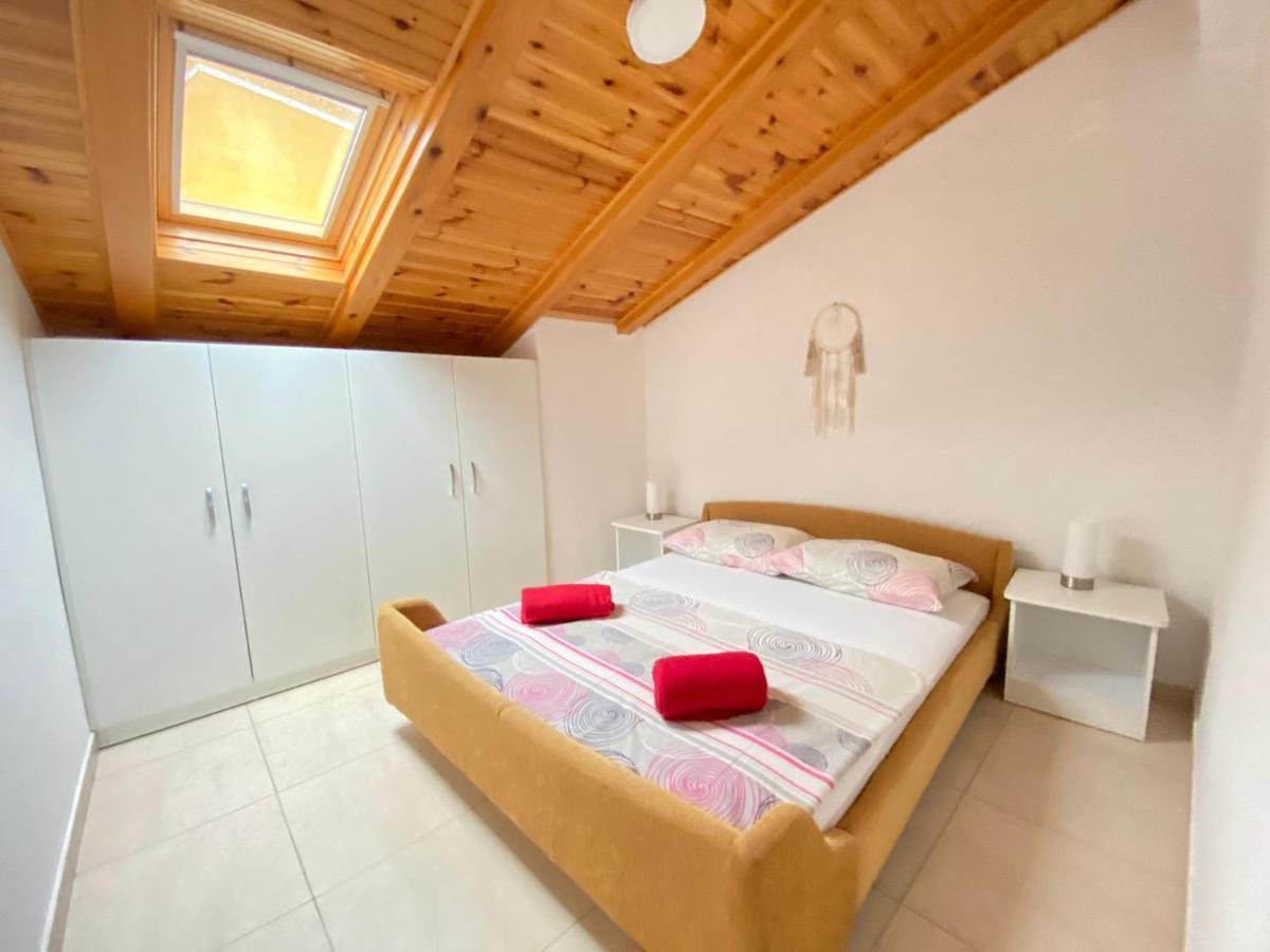 Apartmani Amra Novi Vinodolski Kültér fotó