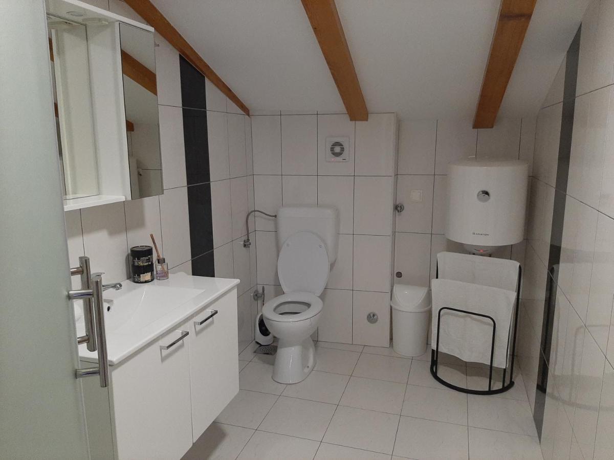 Apartmani Amra Novi Vinodolski Kültér fotó