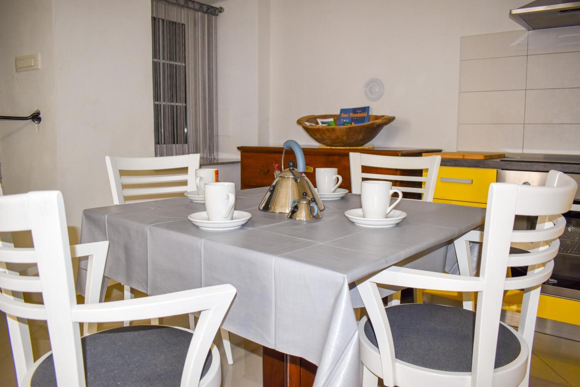 Apartmani Amra Novi Vinodolski Kültér fotó