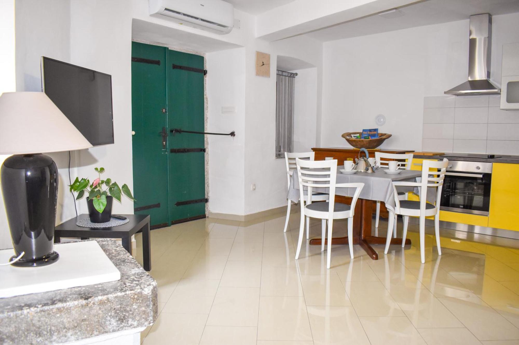 Apartmani Amra Novi Vinodolski Kültér fotó