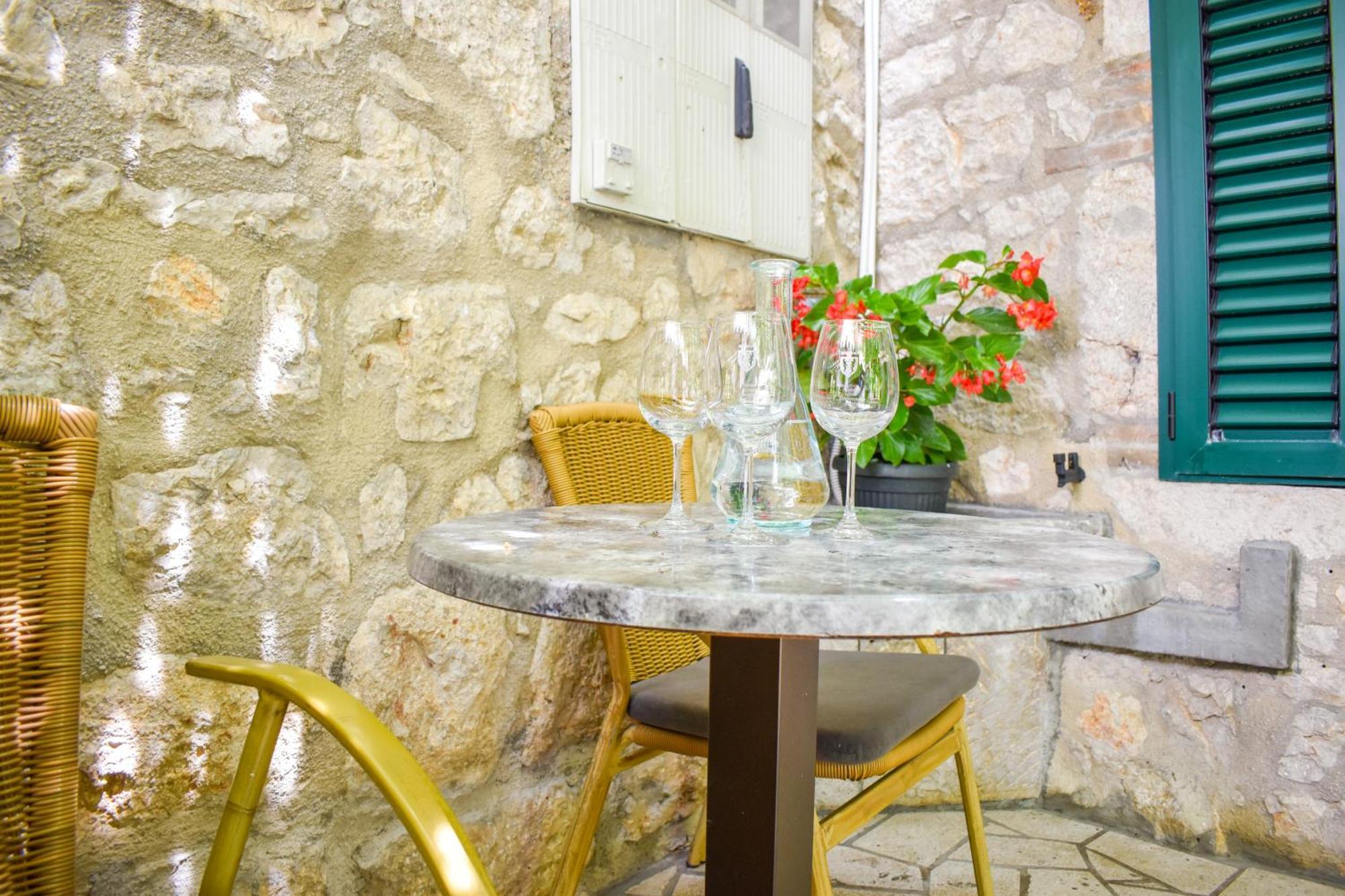 Apartmani Amra Novi Vinodolski Kültér fotó